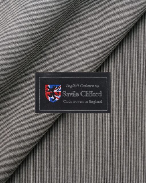 -SUIT FABRIC COLLECTION- スーツの印象を左右する、生地。 その一枚一枚には、素材や織り、質感など