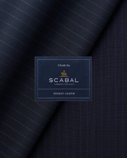 -SUIT FABRIC COLLECTION- スーツの印象を左右する、生地。 その一枚一枚には、素材や織り、質感など
