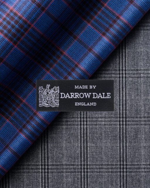 -SUIT FABRIC COLLECTION- スーツの印象を左右する、生地。 その一枚一枚には、素材や織り、質感など